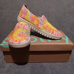 GLOLILY Elle Perf Slip-On‎ Yellow Tie Dye Comfort Shoes Size: 7M NWB
